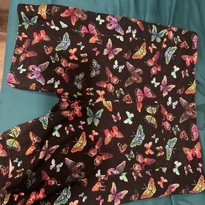 Colorful Butterfly Print Stretchy Active Wear Shorts